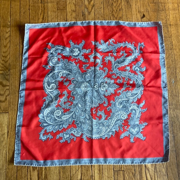 La Dear vintage Silk scarf - Picture 1 of 5